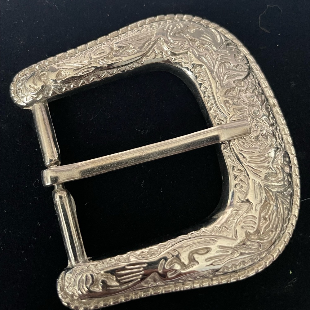 Montana Silversmiths Silver Belt Buckle - Picture 2 of 3